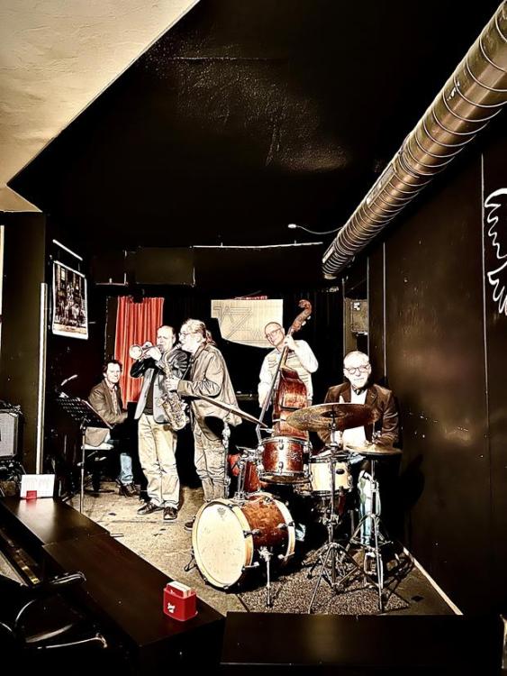 Band 3 (Copy).jpg